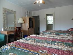 The Lionstone Inn Motel and Cottages