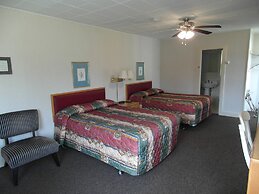 The Lionstone Inn Motel and Cottages