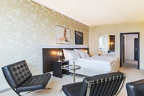 NH Bratislava Gate One