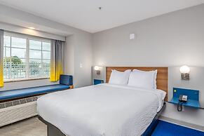 Microtel Inn & Suites by Wyndham Montgomery