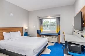 Microtel Inn & Suites by Wyndham Montgomery