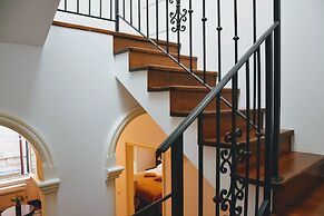 Celenga Apartments with free offsite parking