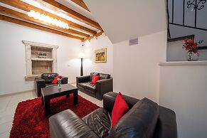 Celenga Apartments with free offsite parking