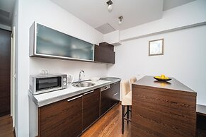 Celenga Apartments with free offsite parking