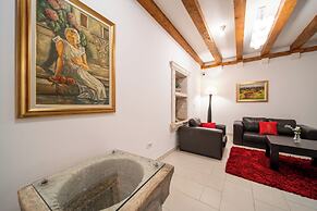 Celenga Apartments with free offsite parking