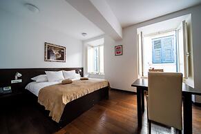 Celenga Apartments with free offsite parking