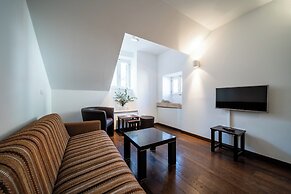 Celenga Apartments with free offsite parking