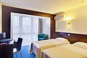 Tourist Hotel