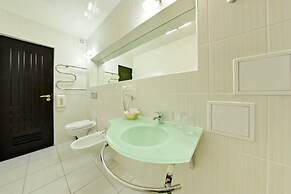 Tourist Hotel