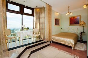 Triumph Palace Boutique Hotel