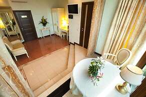 Triumph Palace Boutique Hotel