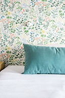 The Cambridge Hotel & Backpackers