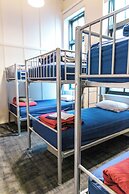 The Cambridge Hotel & Backpackers