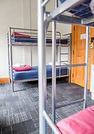 The Cambridge Hotel & Backpackers