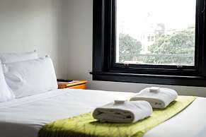 The Cambridge Hotel & Backpackers