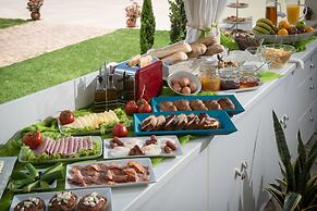 Kristalli Hotel Apartments