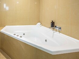 Mercure Sydney Liverpool