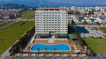 Crowne Plaza Hotel Antalya by IHG