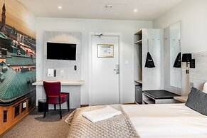 Dream – Luxury Hostel