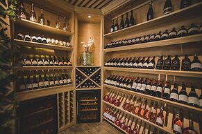 Aanari Hotel and Spa