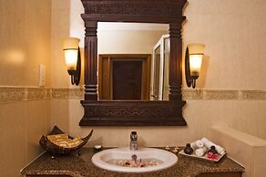 Aanari Hotel and Spa