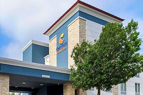 Comfort Suites Medical Center near Six Flags