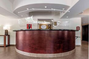 Comfort Suites Medical Center near Six Flags