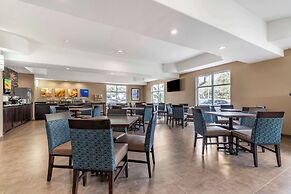 Comfort Suites Medical Center near Six Flags