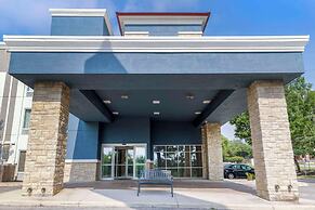 Comfort Suites Medical Center near Six Flags