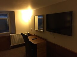 Edinburghhouse Hotel