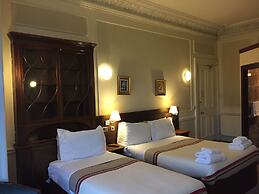 Edinburghhouse Hotel