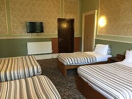 Edinburghhouse Hotel