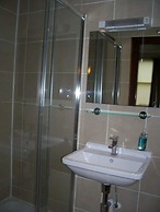 Edinburghhouse Hotel