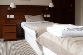 Edinburghhouse Hotel