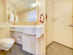 OYO The Gissons Hotel