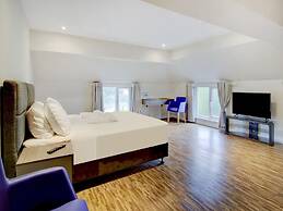 OYO The Gissons Hotel