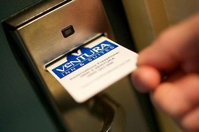 Ventura Inn & Suites Hamilton