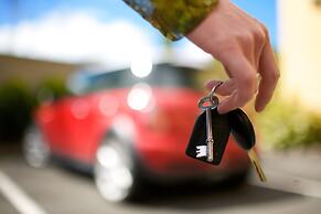 Ventura Inn & Suites Hamilton