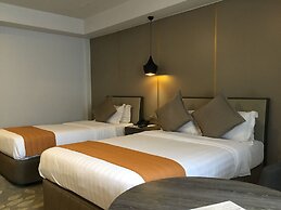 L'Fisher Hotel