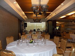 L'Fisher Hotel