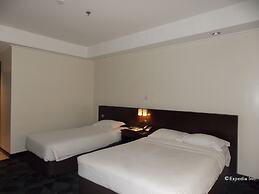 L'Fisher Hotel