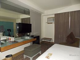 L'Fisher Hotel