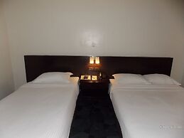 L'Fisher Hotel
