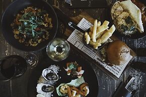 The Port Lincoln Hotel