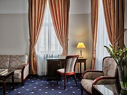Hotel President