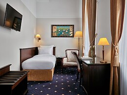 Hotel President