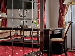 Hotel President
