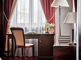 Hotel President