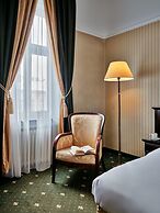 Hotel President
