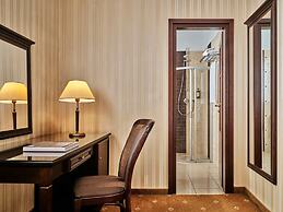 Hotel President